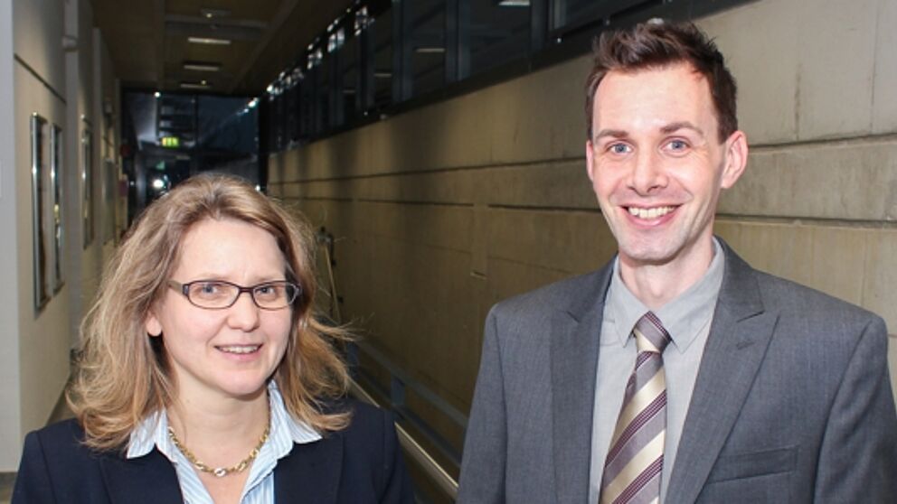 Foto (Universit?t Paderborn): Prof. Dr. Christine Silberhorn und Prof. Dr. Thomas Zentgraf.