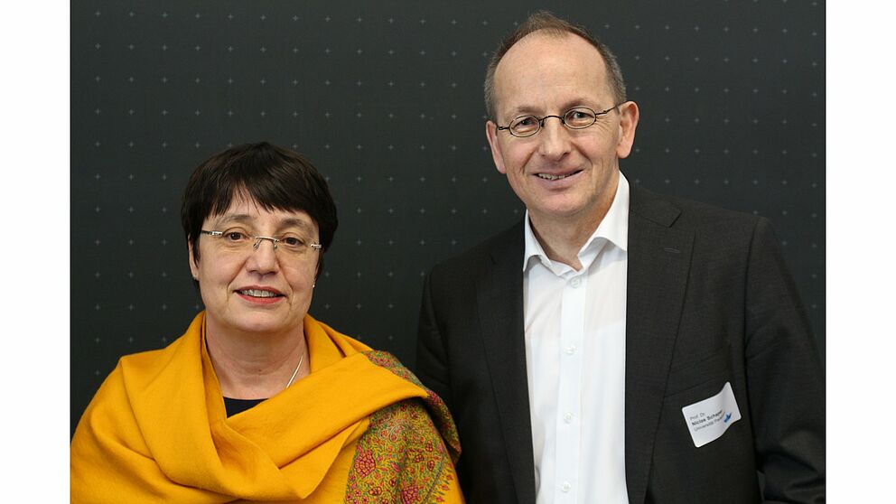 Foto (Universit?t Paderborn, Nina Reckendorf): Prof. Dr. Birgit Riegraf und Prof. Dr. Niclas Schaper.