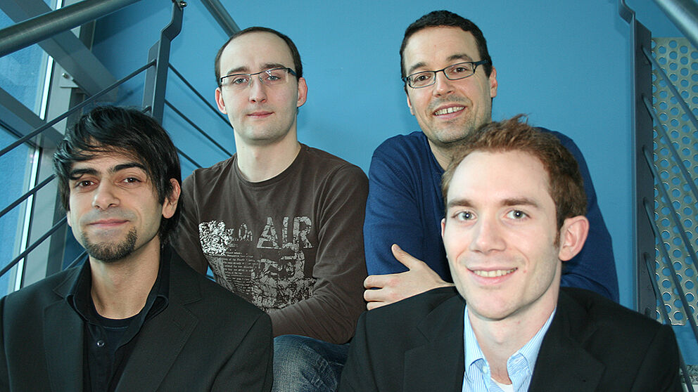 Foto (Universit?t Paderborn): Carlos Andre Galvao, Alexander Wilhelm, Prof. Dr. Dennis Kundisch, Sebastian Ringel (v. l.).
