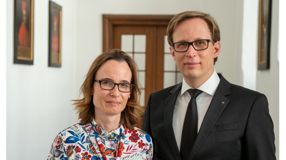 Foto (ThF-PB): Prof. Dr. Nicole Priesching (Universit?t Paderborn) und Prof. Dr. Stefan Kopp (ThF).
